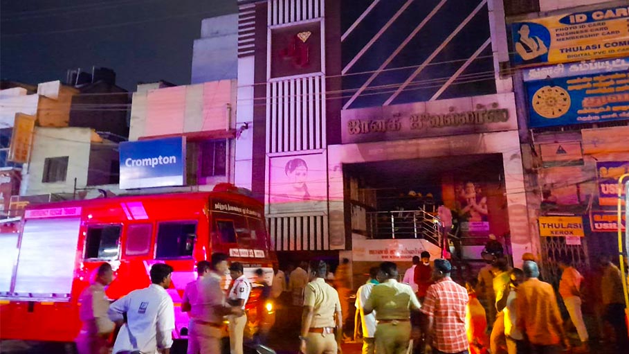 Devastating Fire at Jewelry Shop in Tamil Nadu Claims One Life