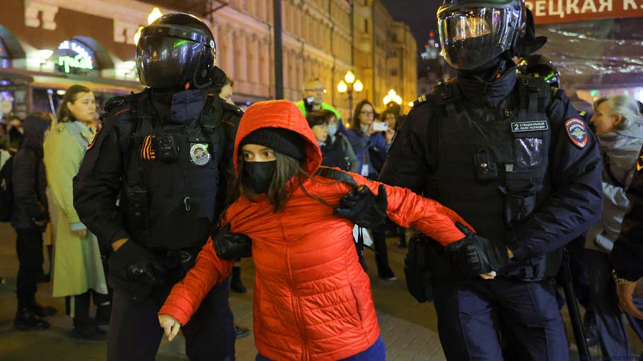 Over 1,300 Arrests in Russia Anti-Mobilisation Protests
