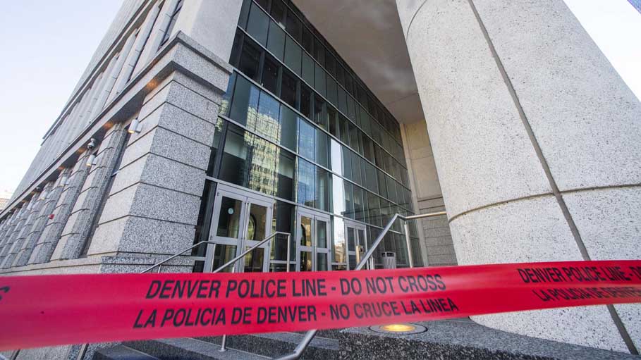 Intruder Breaks into US Court Building, Fires Shots, Holds Guard at Gunpoint