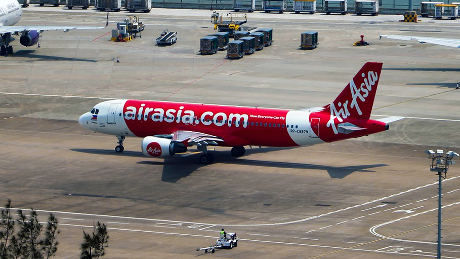 AirAsia Cuts Staff Salaries by up to 20% Due to Lockdown