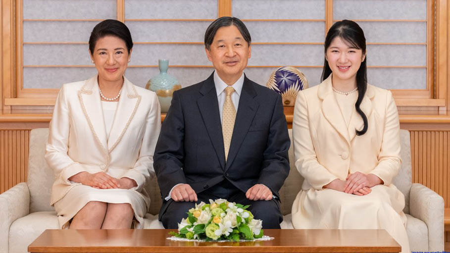 Japan King Naruhito's Public New Year Appearance Signals Return to Normalcy