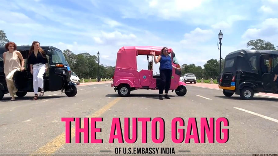 4 US Women Diplomats Enjoy Delhi Roads in Their Well Decorated Autos