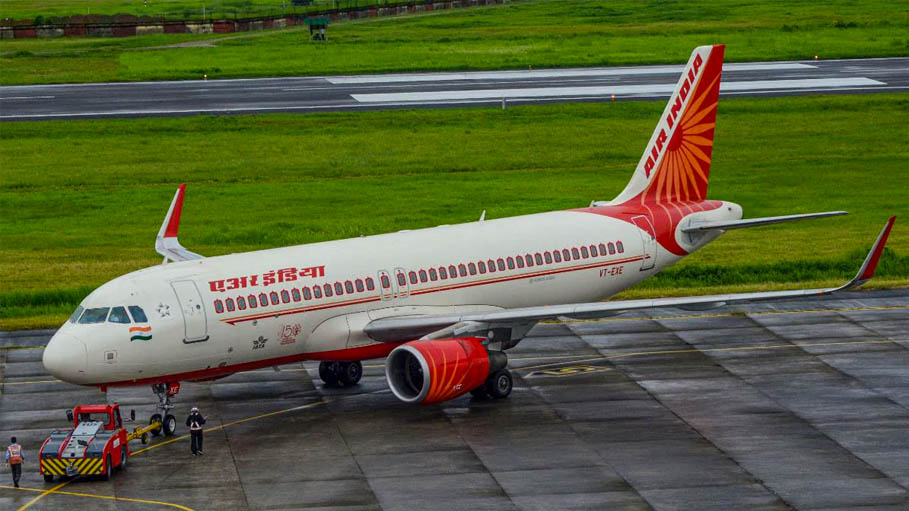Tata Group: Air India Pilots Will Make This Announcement on All Flights Today