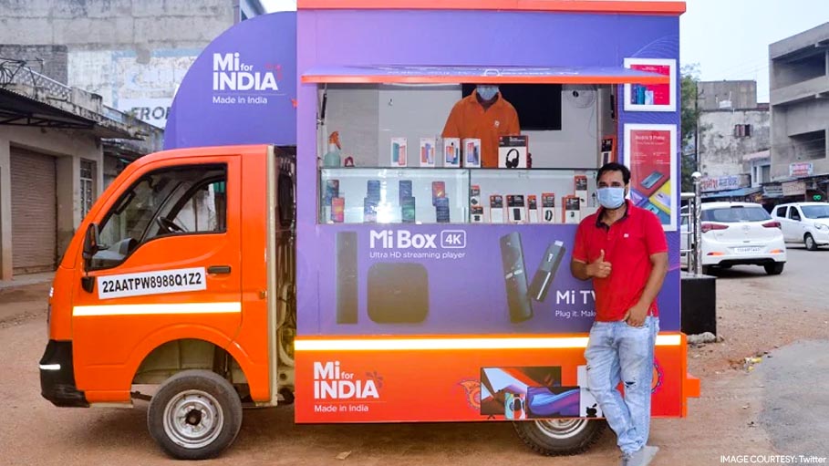 Xiaomi Plans to Sell Phones Out of a Van in Rural India