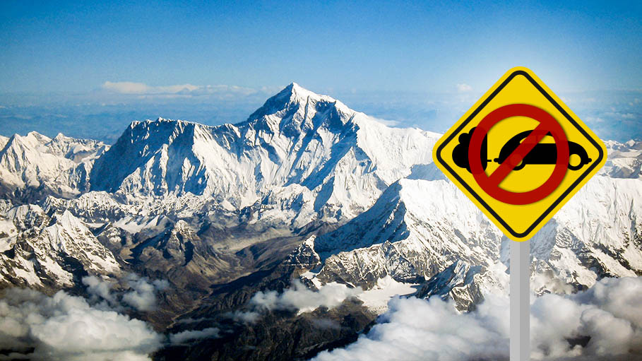 Ban on Polluting Vehicles near Mount Everest in Tibet