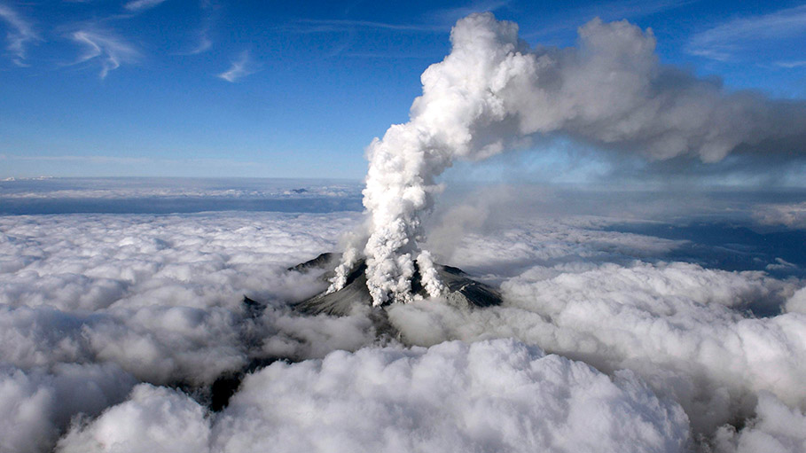 Japan: Volcano Erupts Causing Multiple "Explosions"