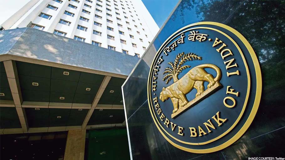 Inflation Angst Spreads to India Bonds as RBI Reduce Risk