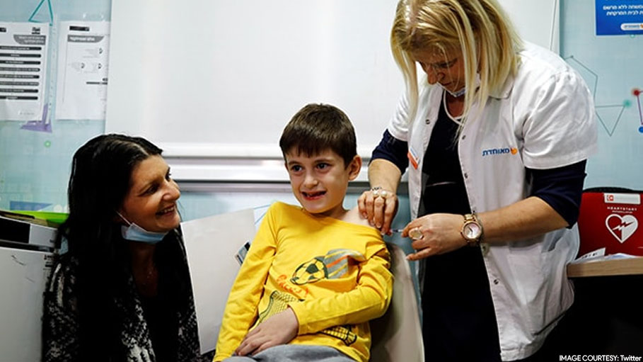 Covid: Israel Vaccinates Children as Young as 5 to Combat 'Children's Wave'
