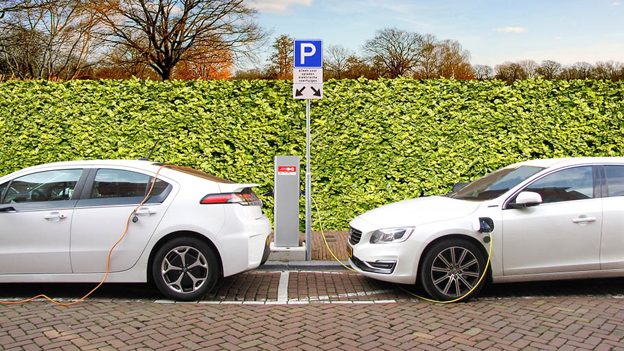 No Petrol and Diesel Cars in Britain from 2035