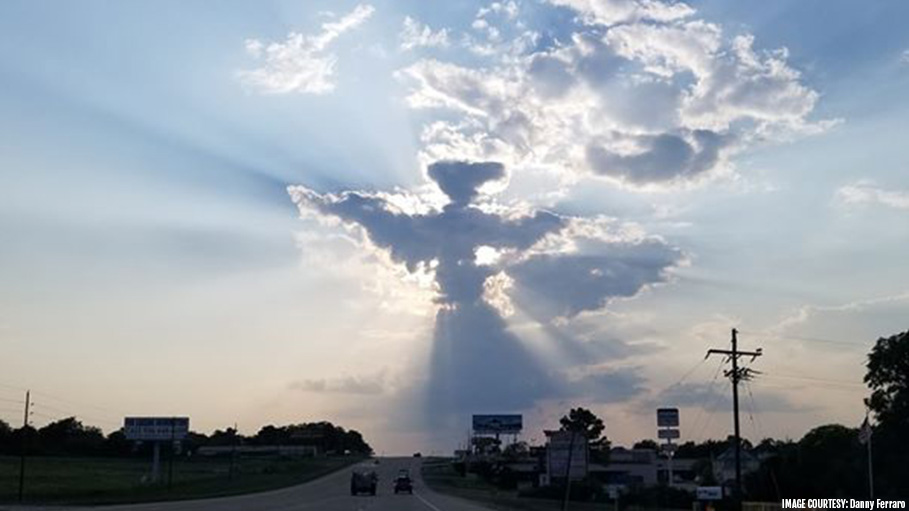 Angel Cloud in the Texas Sky is a Messenger of God or Something Else?