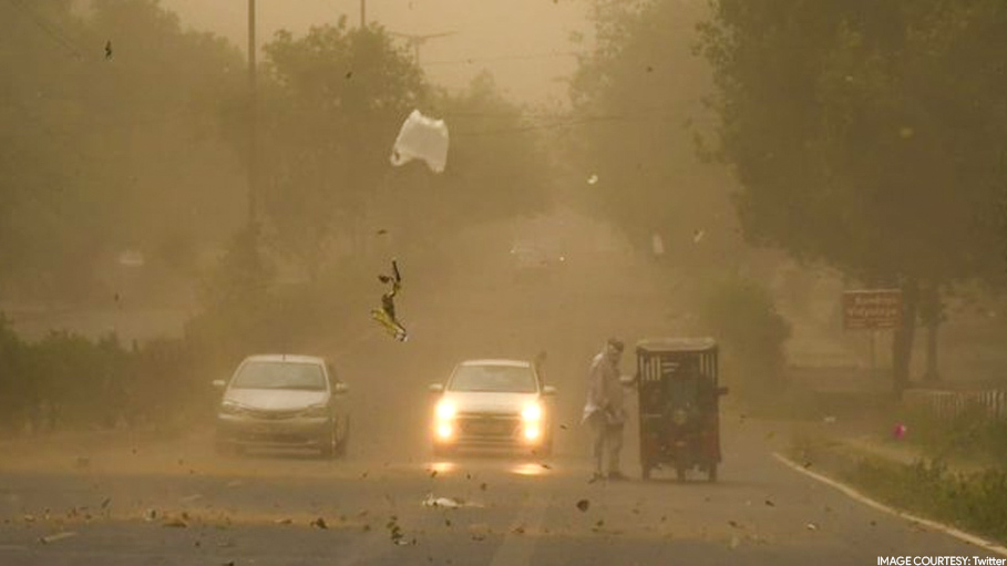 Power Lines in Parts of Delhi Develop Snag due to Dust Storm