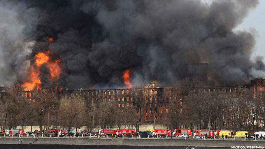 Russia: Massive Fire at Historic Saint Petersburg Factory Still Burning