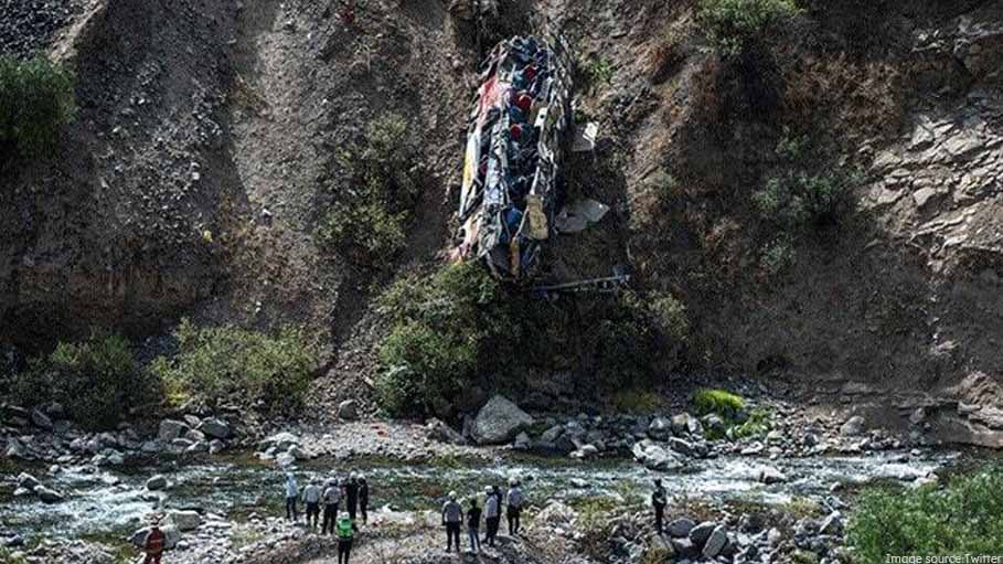 32 Passengers Died as Bus Falls off Cliff in Peru