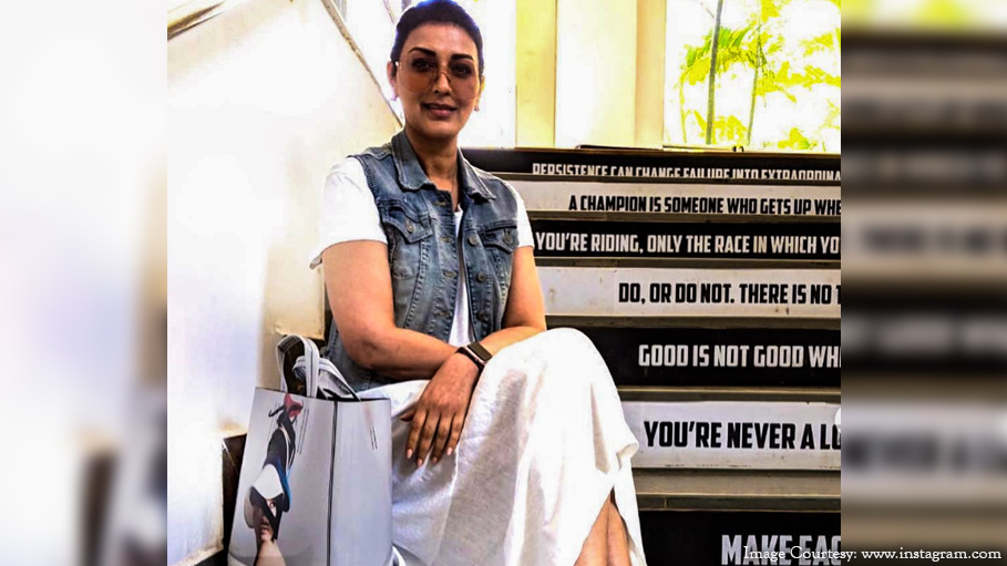 Sonali Bendre Shares a Motivating Message on the Occasion of World Cancer Day