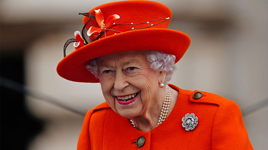 Queen Elizabeth Suffers 'Sprained Back': Buckingham Palace