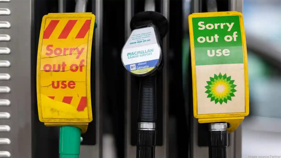 "Carry on as Normal": UK Govt Urges Public Calm over Shut Fuel Stations