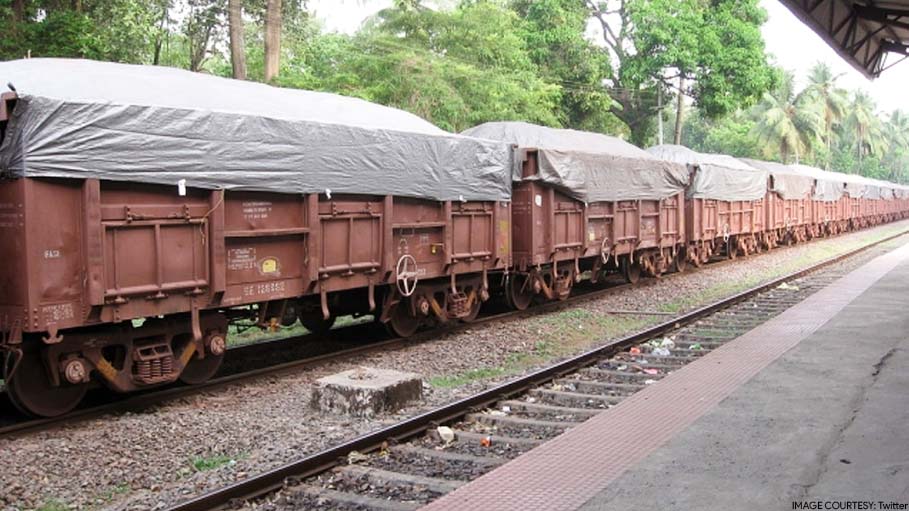 Central Railways Transported over 25 mn Tonnes of Goods Successfully Since 23 March