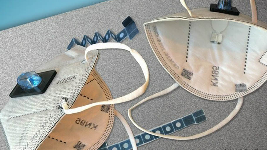 Man Forced off US Plane for Wearing Thong as Face Mask