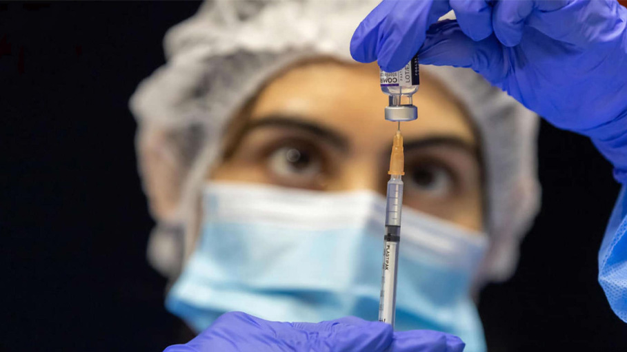 As Omicron Threat Grows, Countries Shorten Wait Time for Vaccine Booster