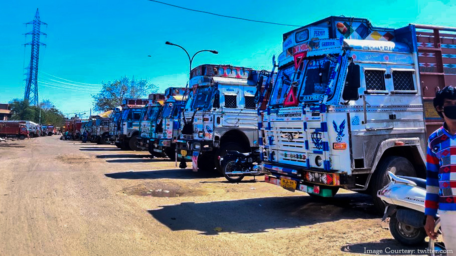 In India World’s Biggest Lockdown Brings Trucks to a Standstill