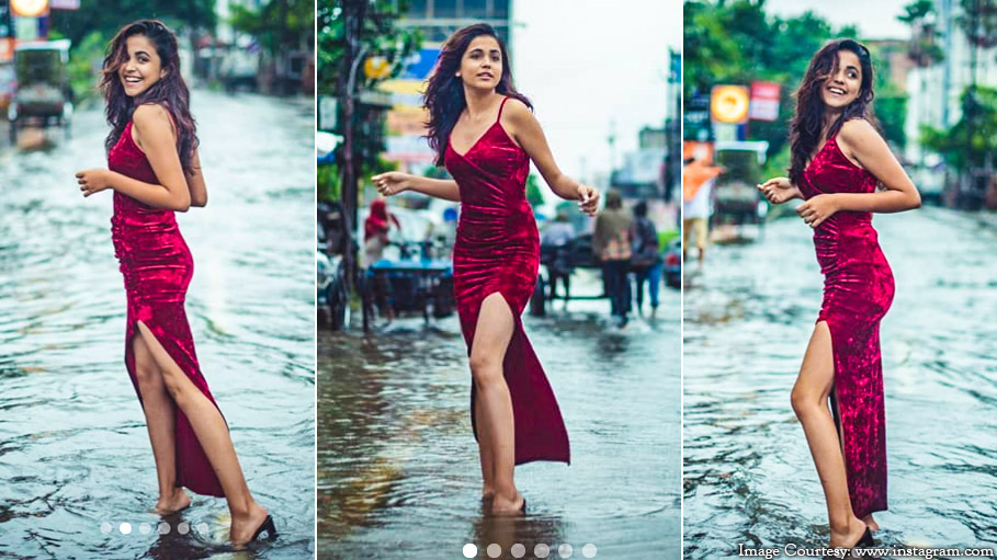 Young Woman’s Photoshoot in Waterlogged Streets of Bihar Goes Viral