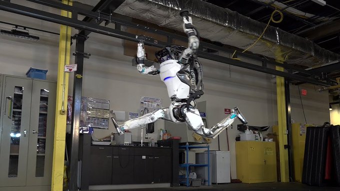 Humanoid Robot ‘Atlas’ Hits Gym, Video Goes Viral