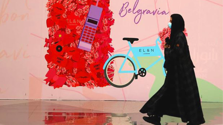 Saudi Arabia Shops are a Sea of Red - But Don't Say the Word "Valentine's"