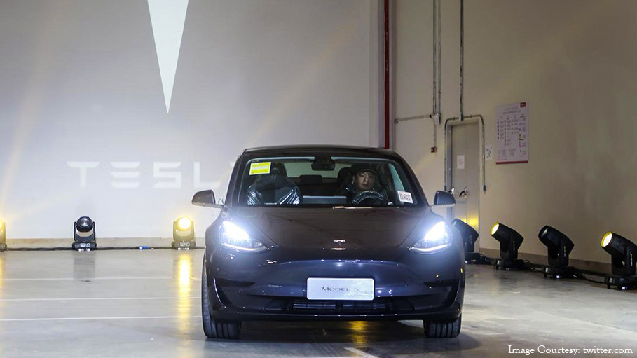 The First Deliveries of Tesla Model 3 Sedans of Made-in-China Initiated