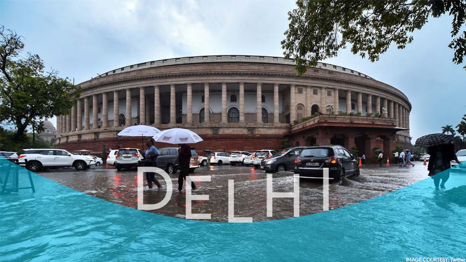 The National Capital Delhi Wakes up to Heavy Rain, Strong Winds
