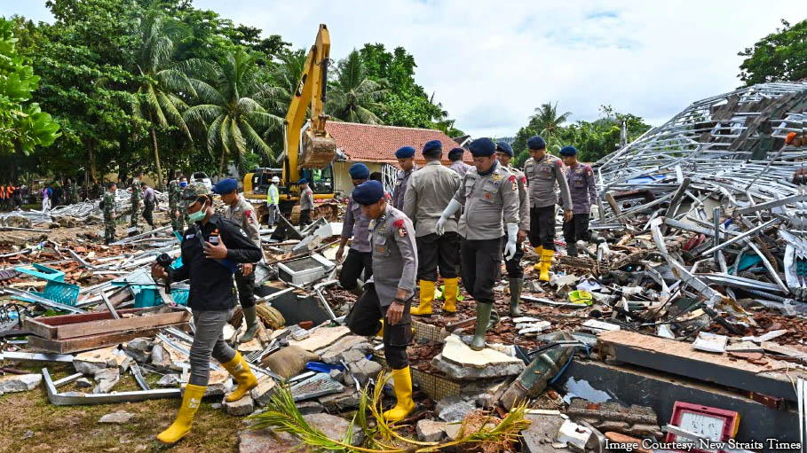 Tsunami Hits Indonesia Again, Kills Nearly 300