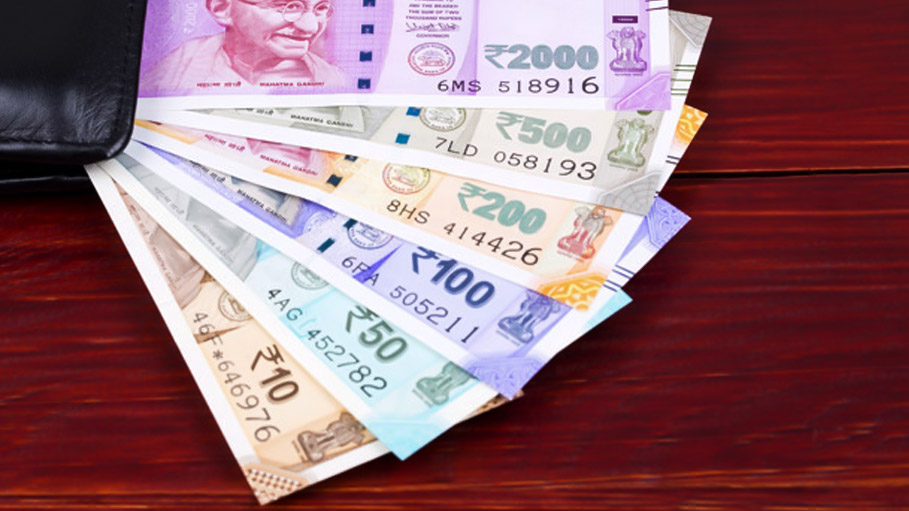 Currency-Hedging Cost for Rupee Sends Global Funds on Bond-Buying Spree