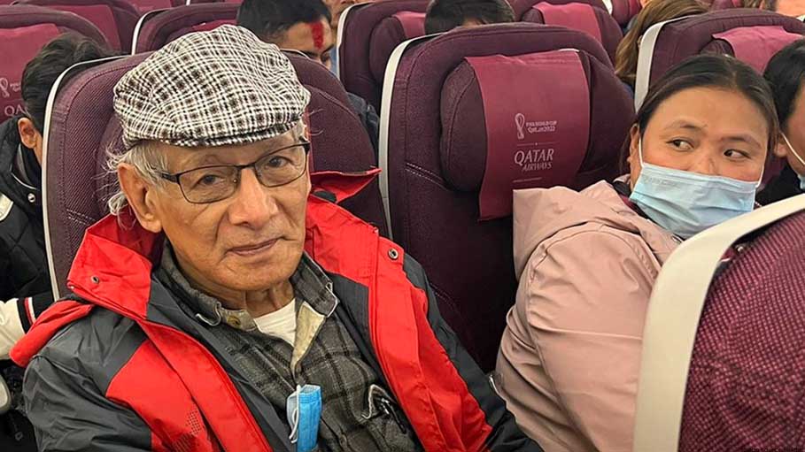 Picture of Passenger Reacting to Charles Sobhraj Seated Next to Her Goes Viral