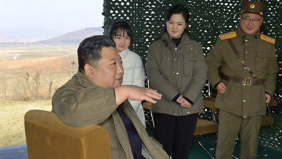 Leader Kim Jong Un Reveals Daughter to World for 1st Time at Missile Test