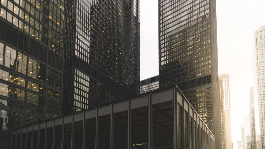 Bankers Who Get Covid-19 Could Exit on Private Jets in This Country