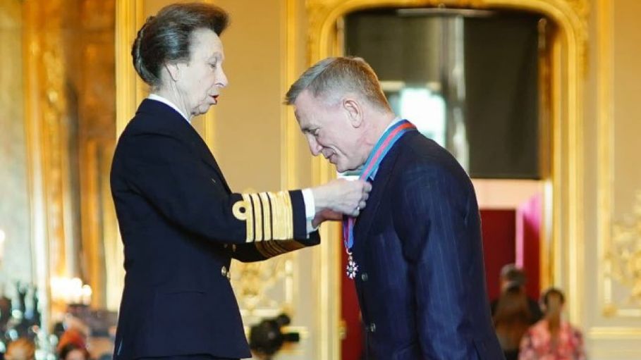 Daniel Craig Bestowed with Royal Honour Same as His 007 Bond Character