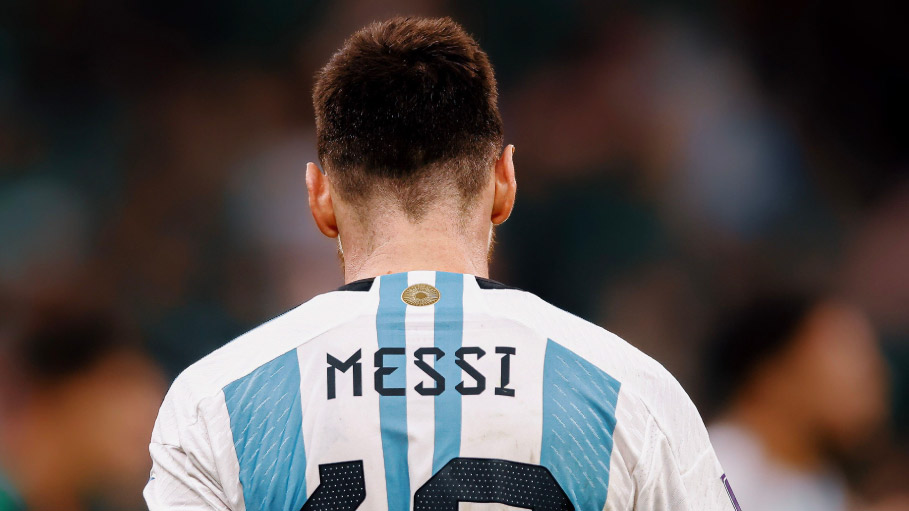 Zlatan Ibrahimovic Believes Stars are Aligned for Lionel Messi to Lift World Cup