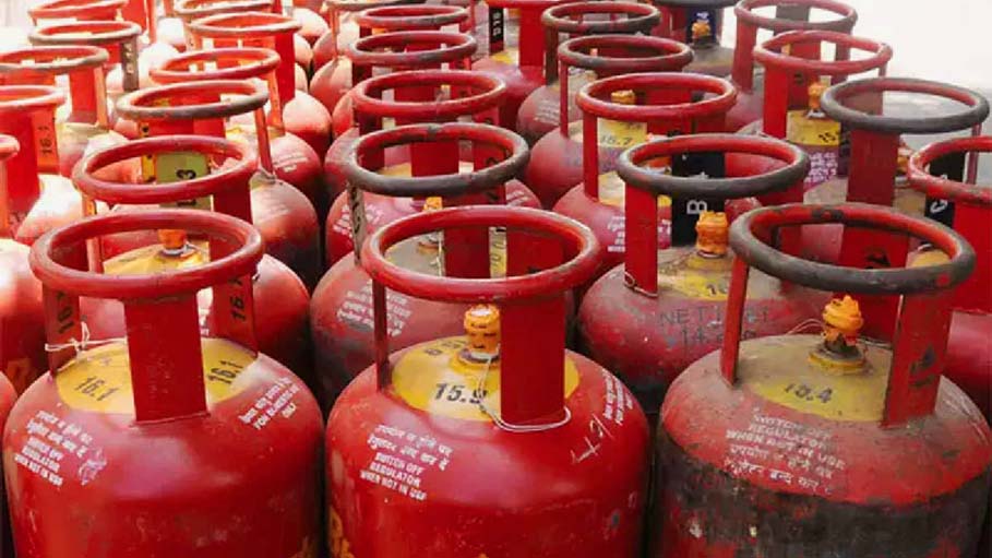 Commercial LPG Prices Slashed by ₹158 after Domestic LPG Reduction