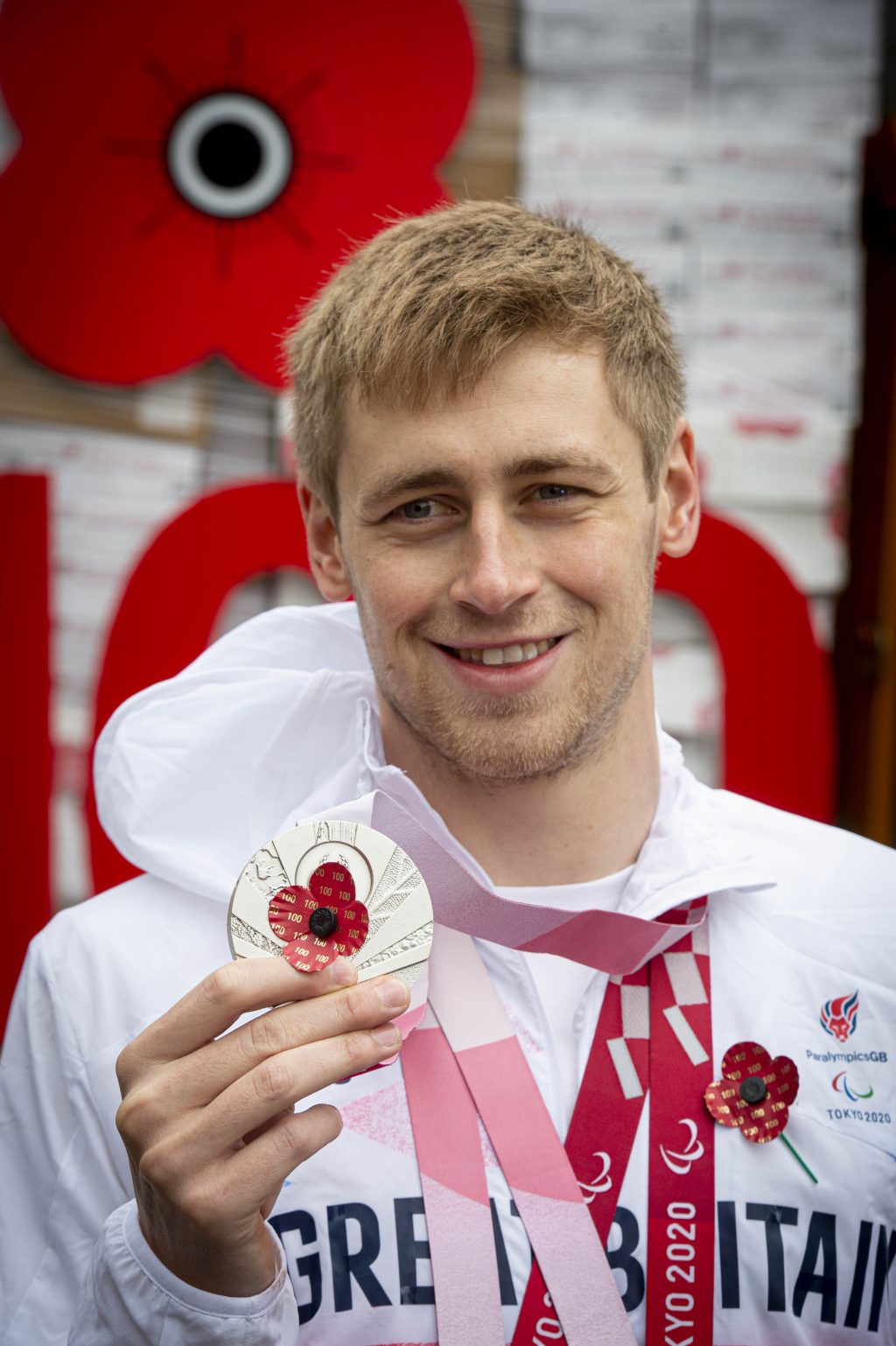 New Poppy unveiled to mark centenary - TFN