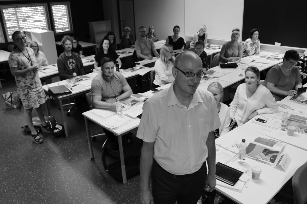 Michael Dollin and Anne-Maria Mäkelä with 20 course participants.