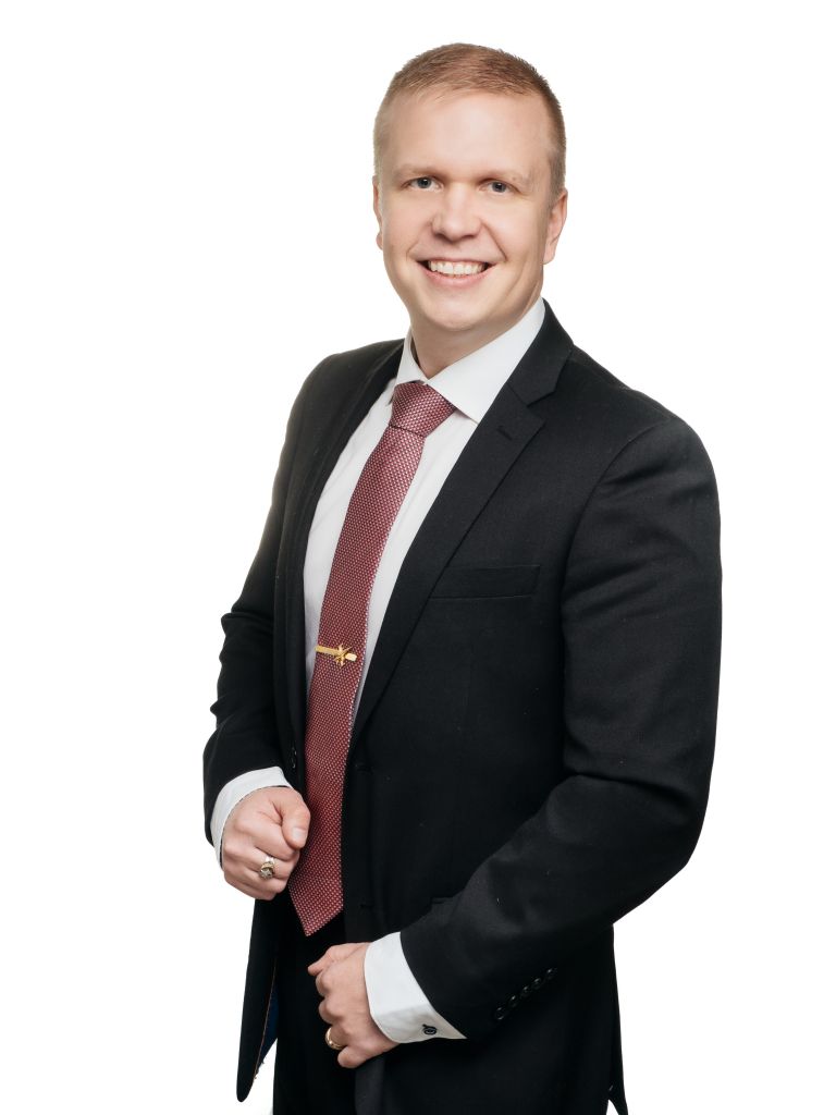 Portrait picture of Jaakko Hallila