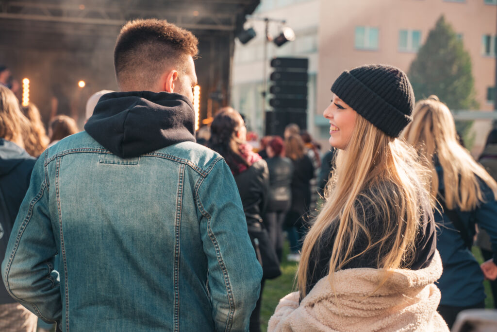 Hyviä keskustelutuokioita avajaiskonsertissa