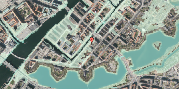 Stomflod og havvand på Overgaden Oven Vandet 32C, 1415 København K