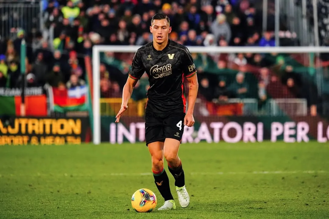 Jay Idzes Masuk Best XI Liga Italia Pekan Ke-28 Versi Sofascore