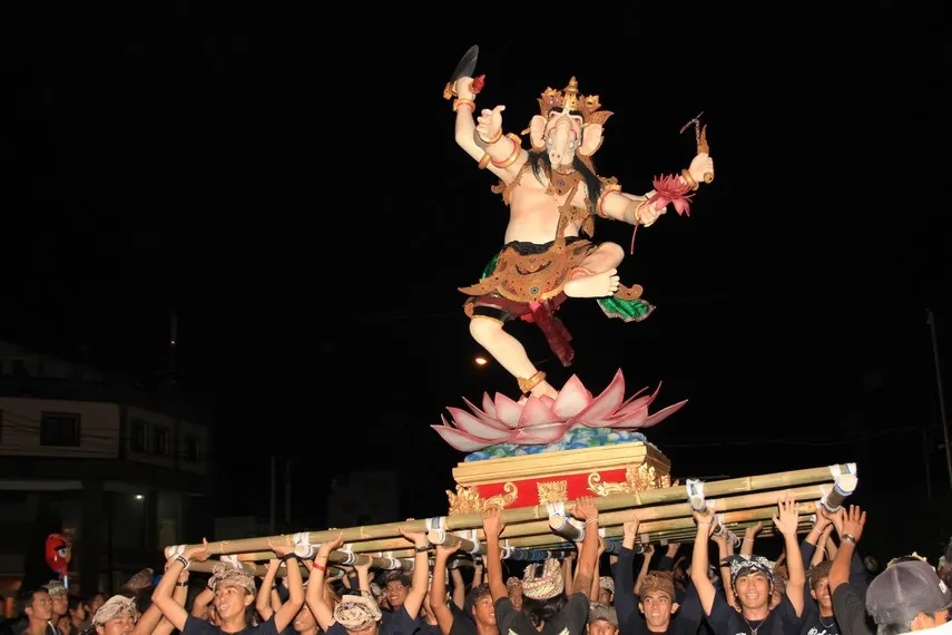 Mengenal Seni Ogoh-Ogoh, Tradisi Sakral Jelang Hari Nyepi