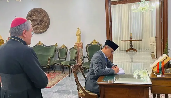 Presiden Prabowo Utus Jokowi hingga Thomas Djiwandono Hadiri Pemakaman Paus Fransiskus