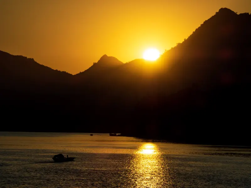 時間を戻さず、見える夕方だけが少し戻る