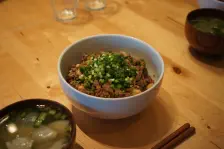 きゃべ玉そぼろ丼を作った