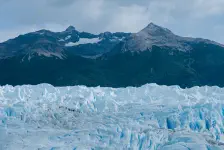 ロスグラシアレス国立公園のペリトモレノ氷河・南米13日目 / 2023年2月12日