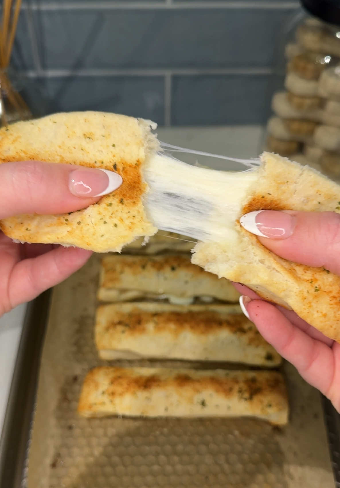 Viral Cheesy Breadsticks