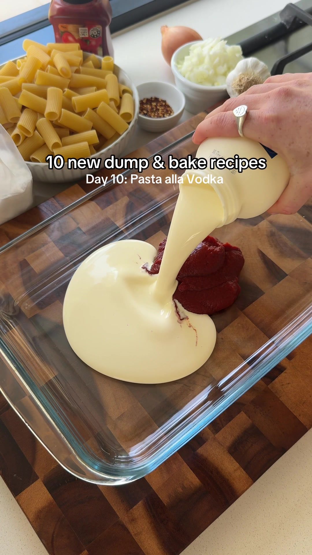 Dump & Bake Pasta alla Vodka (No Vodka)